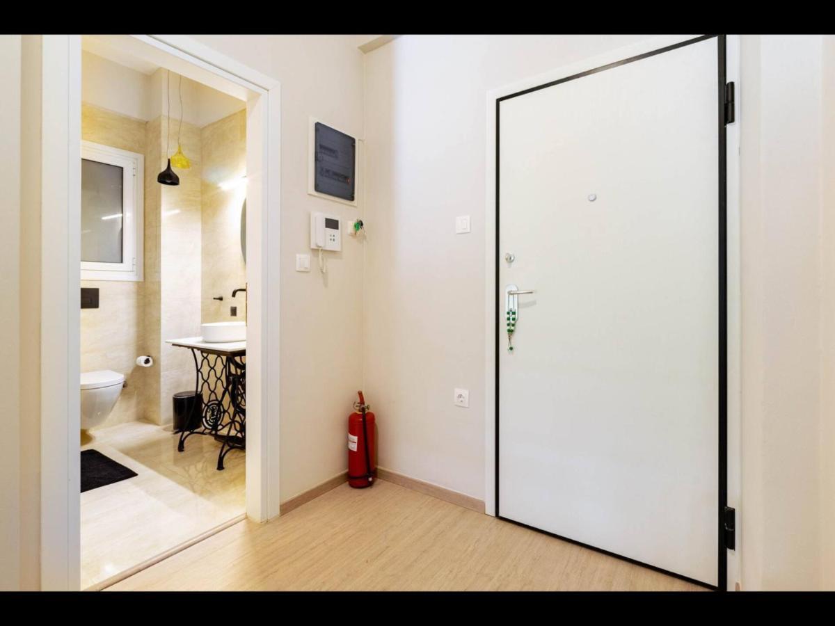 Pagrati, Rizari Apartment Athens Luaran gambar